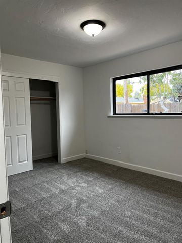 341 Lime Ave, Los Banos, CA 93635