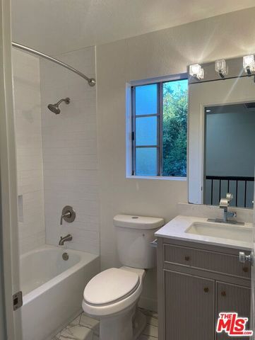 7327 Willoughby Avenue 5, Los Angeles, CA 90046