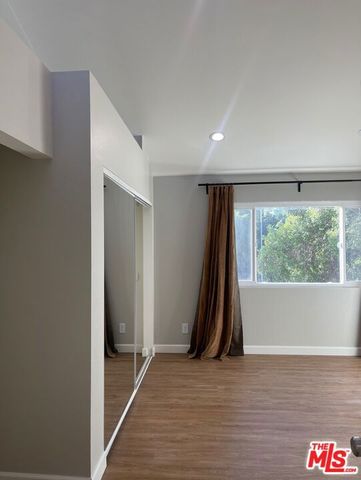 7327 Willoughby Avenue 5, Los Angeles, CA 90046