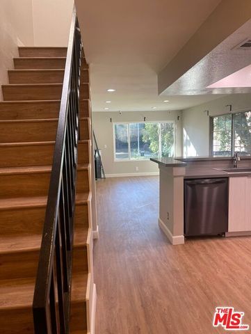 7327 Willoughby Avenue 5, Los Angeles, CA 90046