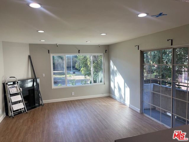 7327 Willoughby Avenue 5, Los Angeles, CA 90046