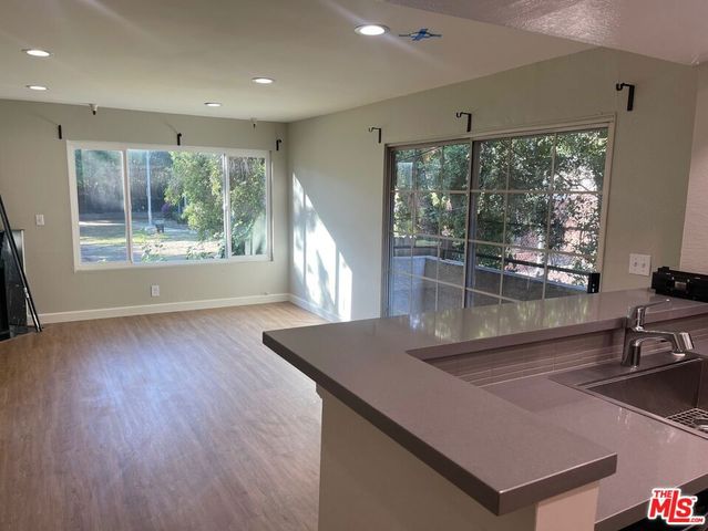 7327 Willoughby Avenue 5, Los Angeles, CA 90046