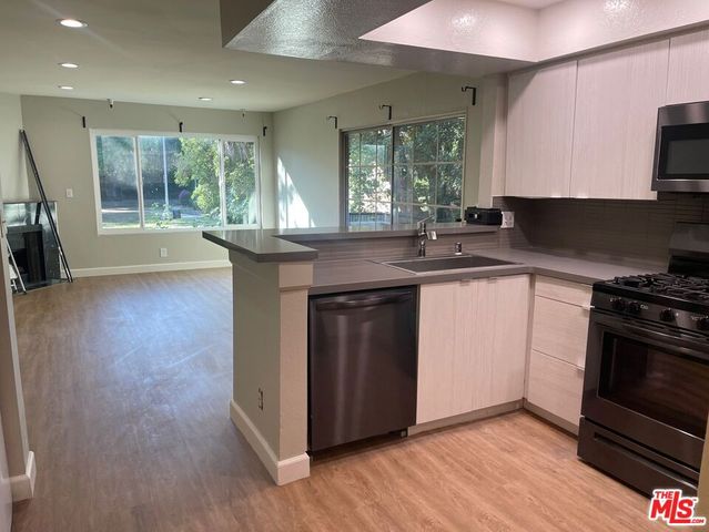 7327 Willoughby Avenue 5, Los Angeles, CA 90046