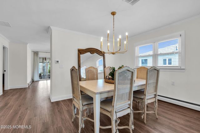 7 Georgetown Drive, Toms River, NJ 08757