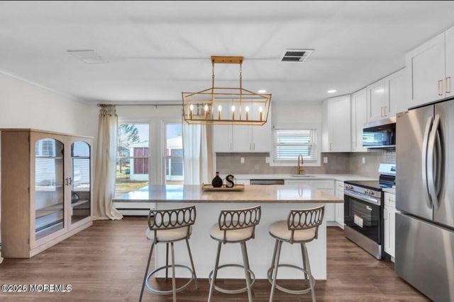 7 Georgetown Drive, Toms River, NJ 08757