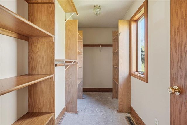2072 30th Avenue, Baldwin, WI 54002