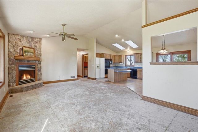 2072 30th Avenue, Baldwin, WI 54002