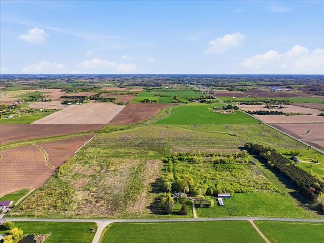 2072 30th Avenue, Baldwin, WI 54002
