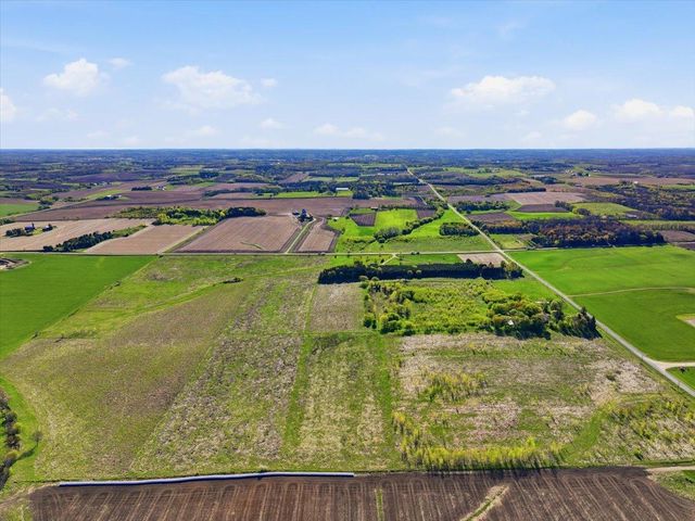 2072 30th Avenue, Baldwin, WI 54002