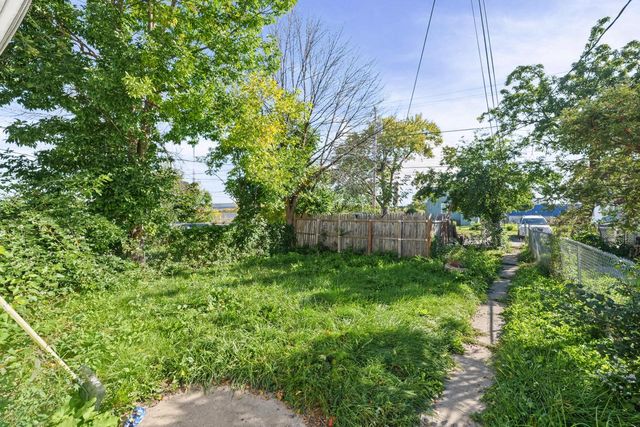 4730 N 29th STREET, Milwaukee, WI 53209