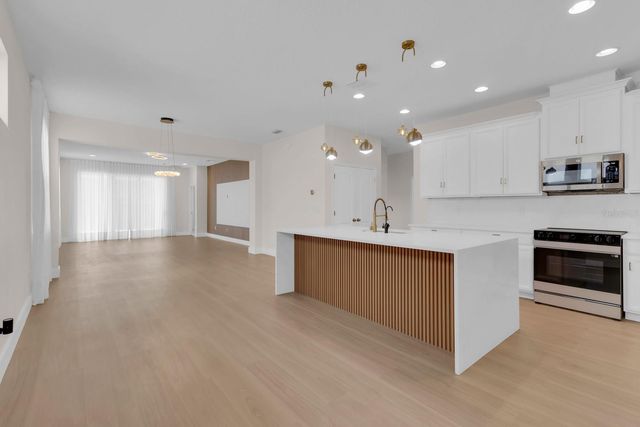 15583 HAMLIN BLOSSOM AVENUE, Winter Garden, FL 34787