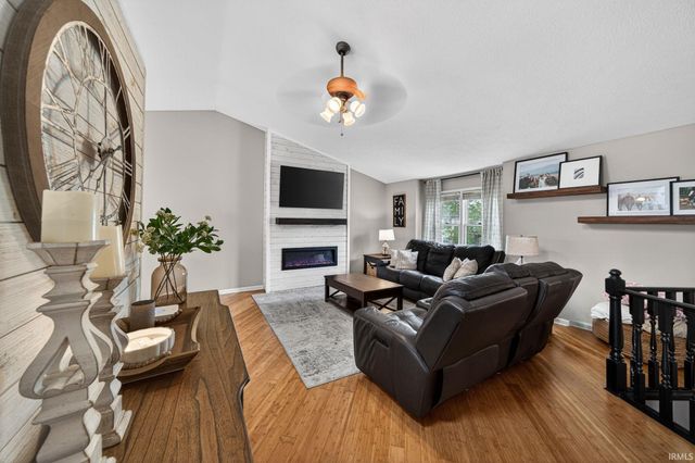 4137 Greenglade Court, South Bend, IN 46628
