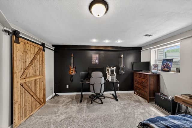 4137 Greenglade Court, South Bend, IN 46628