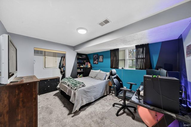 4137 Greenglade Court, South Bend, IN 46628