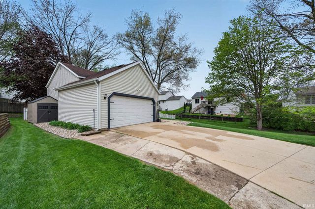 4137 Greenglade Court, South Bend, IN 46628