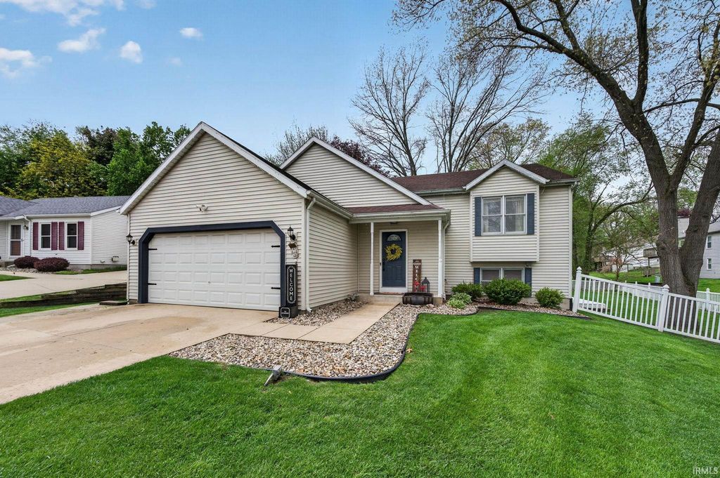 4137 Greenglade Court, South Bend, IN 46628