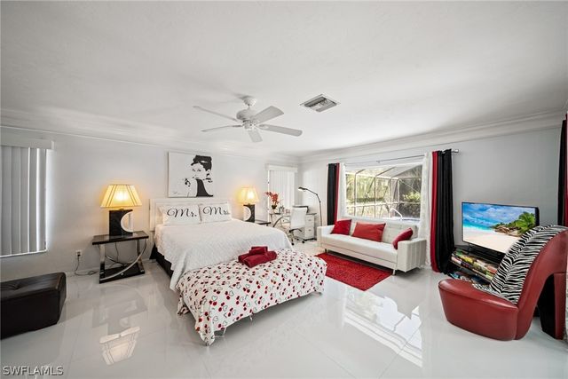 189 Palmetto Dunes CIR, Naples, FL 34113