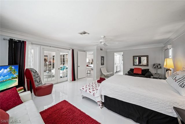 189 Palmetto Dunes CIR, Naples, FL 34113