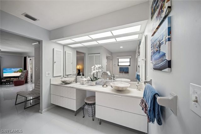 189 Palmetto Dunes CIR, Naples, FL 34113