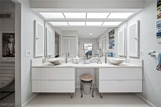 189 Palmetto Dunes CIR, Naples, FL 34113