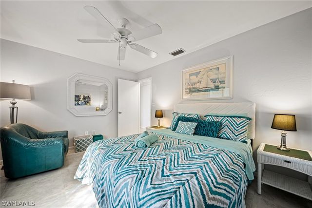 189 Palmetto Dunes CIR, Naples, FL 34113