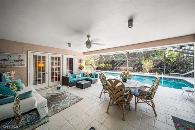 189 Palmetto Dunes CIR, Naples, FL 34113