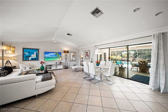 189 Palmetto Dunes CIR, Naples, FL 34113