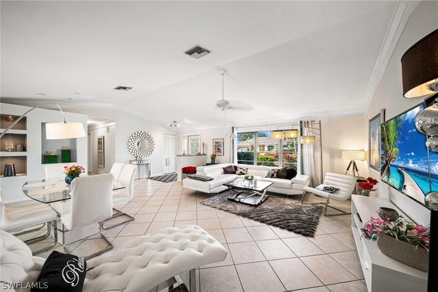 189 Palmetto Dunes CIR, Naples, FL 34113