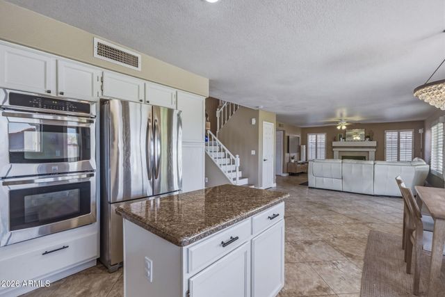 1208 E Beverly Lane, Phoenix, AZ 85022