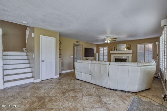 1208 E Beverly Lane, Phoenix, AZ 85022