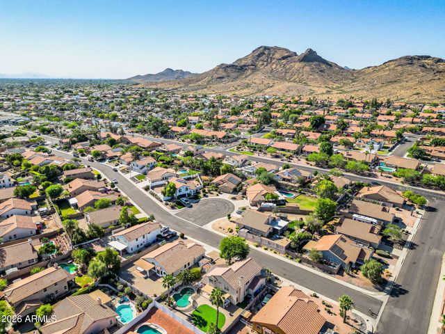 1208 E Beverly Lane, Phoenix, AZ 85022