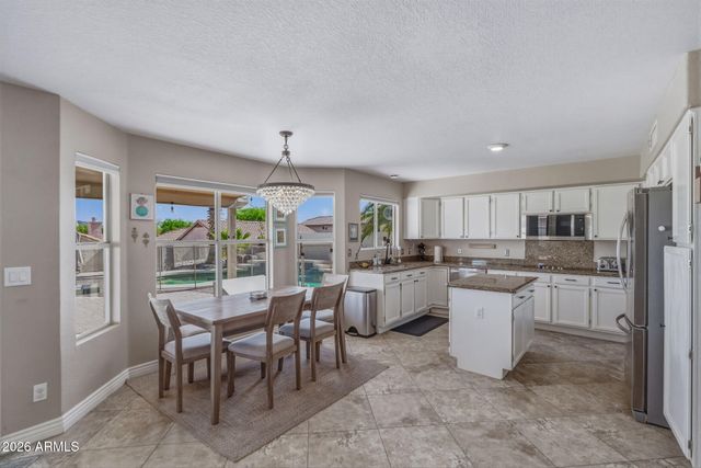 1208 E Beverly Lane, Phoenix, AZ 85022