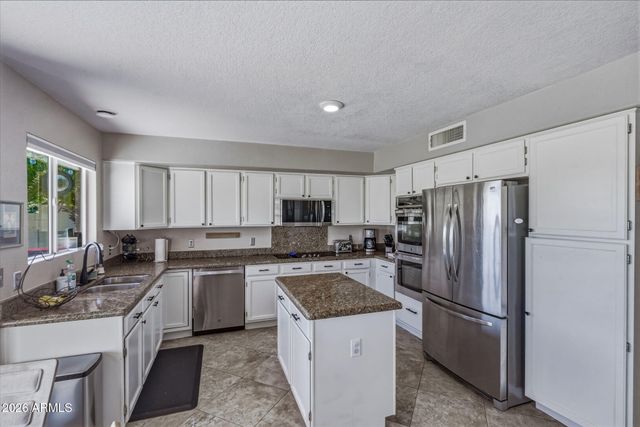 1208 E Beverly Lane, Phoenix, AZ 85022