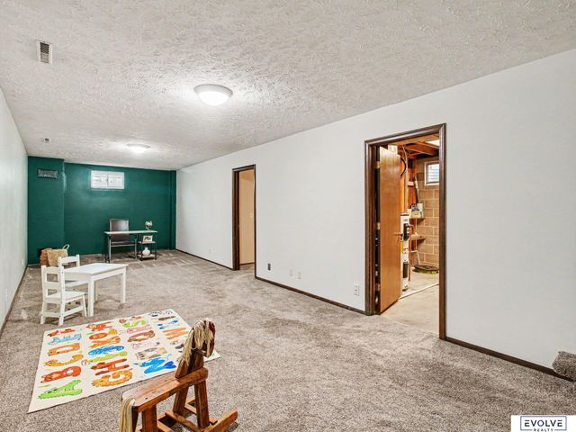 7508 S 147 Street, Omaha, NE 68138