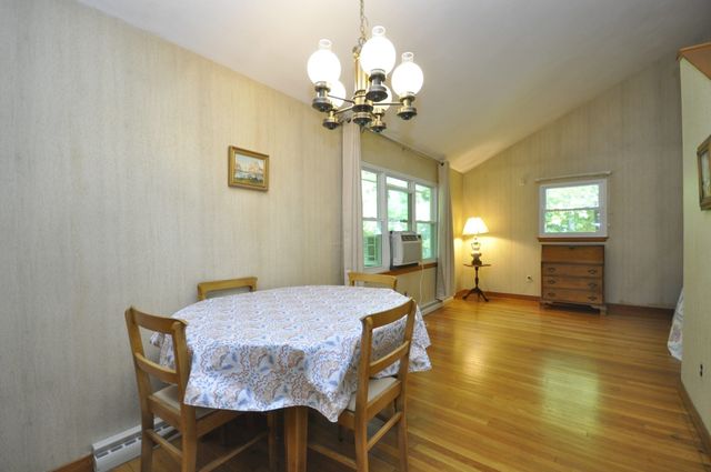 122 Sunset Dr, Brockton, MA 02301