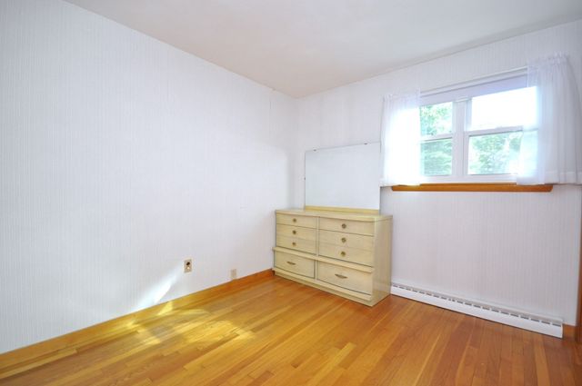 122 Sunset Dr, Brockton, MA 02301