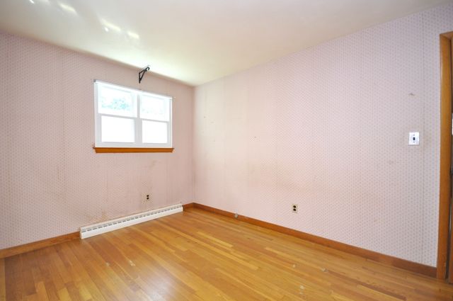 122 Sunset Dr, Brockton, MA 02301