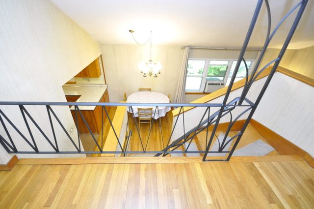 122 Sunset Dr, Brockton, MA 02301