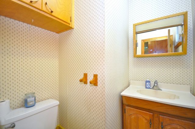 122 Sunset Dr, Brockton, MA 02301