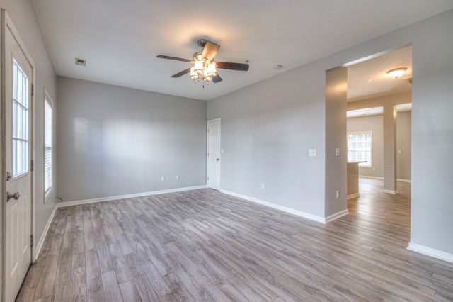 4027 Clinton Ln, Spring Hill, TN 37174