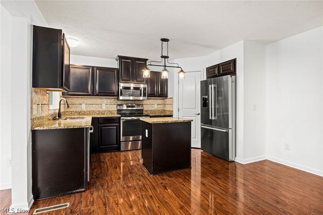 7679 Fiddler Court Circle NE, Canton, OH 44721