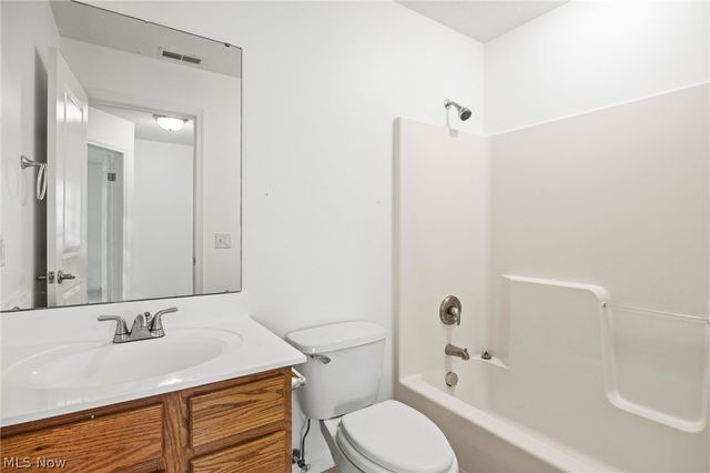 7679 Fiddler Court Circle NE, Canton, OH 44721