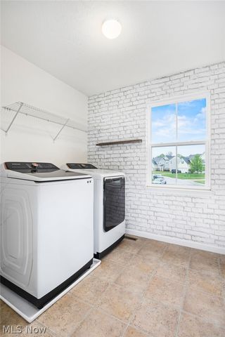 7679 Fiddler Court Circle NE, Canton, OH 44721