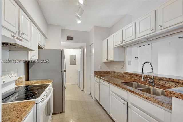 11765 W Atlantic Blvd 1624, Coral Springs, FL 33071