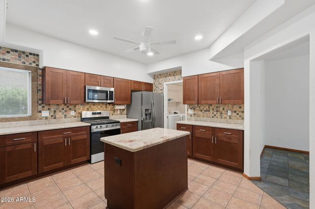 7326 W PERSHING Avenue, Peoria, AZ 85381