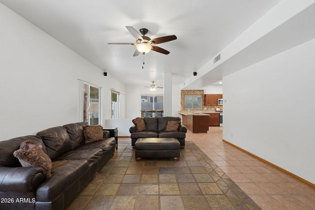 7326 W PERSHING Avenue, Peoria, AZ 85381