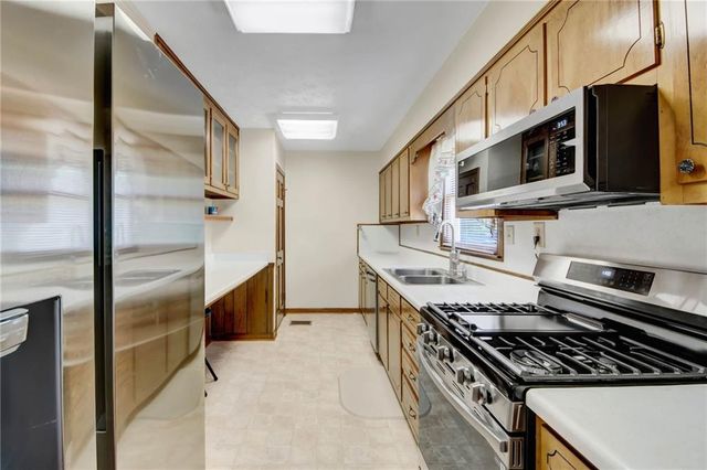 4706 Colony Drive SE, Acworth, GA 30102