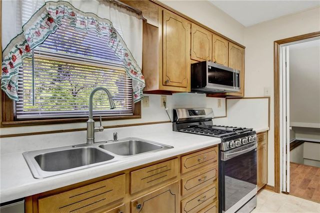 4706 Colony Drive SE, Acworth, GA 30102