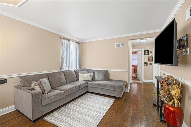 123 Bohland Avenue, Bellwood, IL 60104