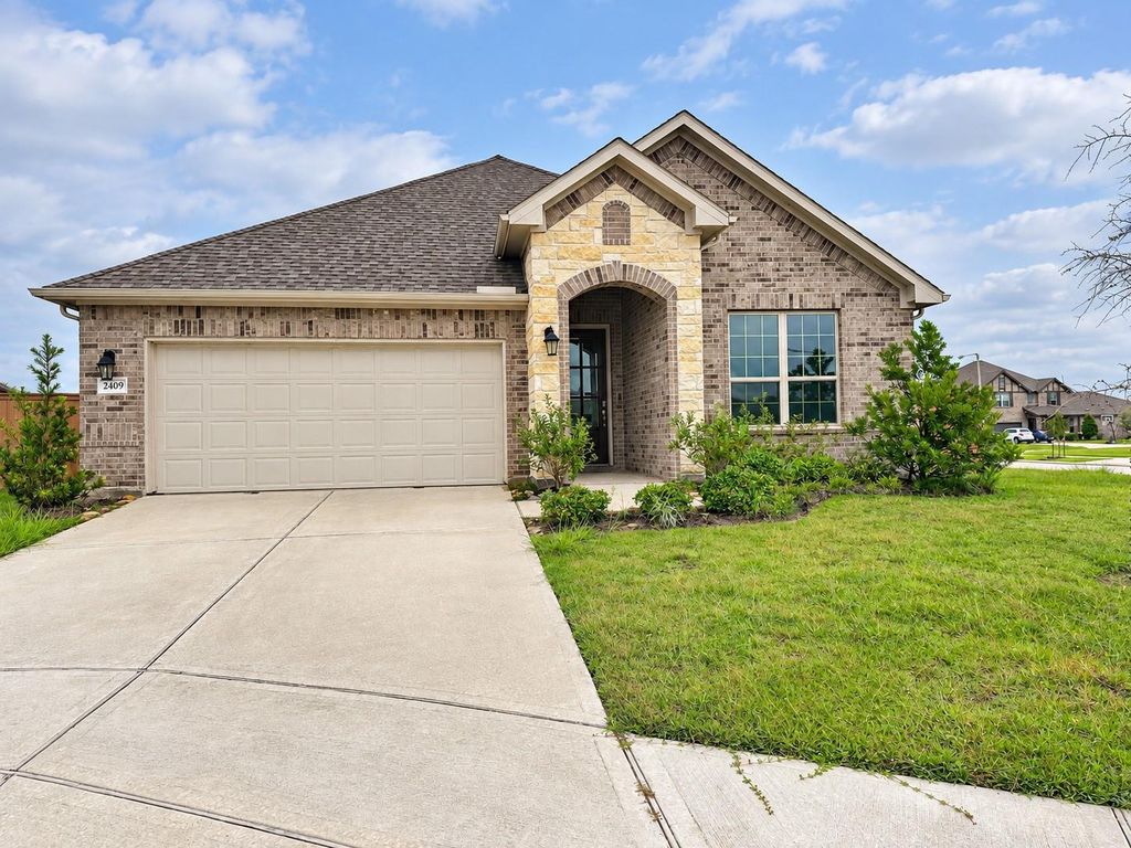 2409 Table Rock Court, Texas City, TX 77568